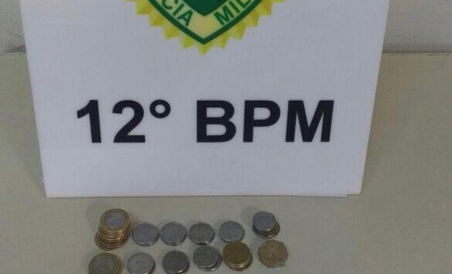 PM apreende drogas e dinheiro na Capital do estado; três pessoas com mandado em aberto são capturadas PM apreende drogas e dinheiro na Capital do estado; três pessoas com mandado em aberto são capturadas