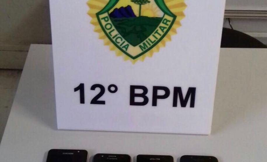 Suspeito de participar de roubo a supermercado é encaminhado pela PM em Curitiba; celulares são recuperados