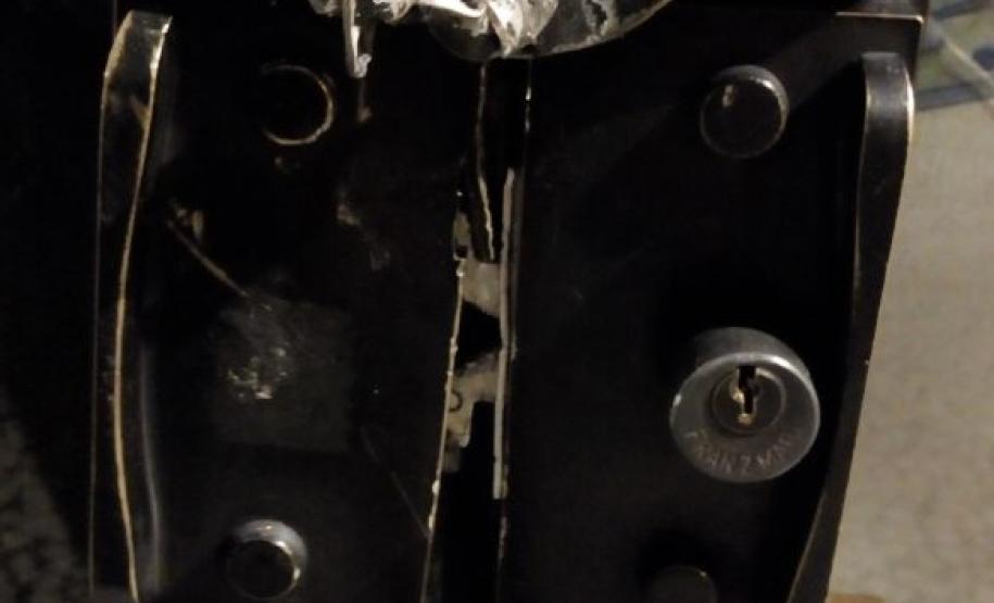 Policiais militares apreendem objetos e recuperam televisor em Curitiba (PR); suspeito são encaminhados Policiais militares apreendem objetos e recuperam televisor em Curitiba (PR); suspeito são encaminhados