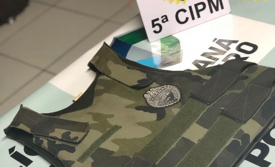 Colete balístico é apreendido e dupla encaminhada pela PM em Cianorte Colete balístico é apreendido e dupla encaminhada pela PM em Cianorte