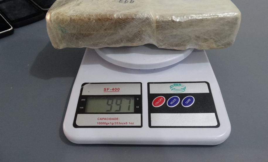 Mais de R$ 20 mil em drogas são apreendidas pela PM em Guaratuba; cinco são encaminhados