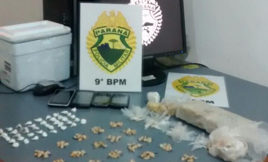 Mais de R$ 20 mil em drogas são apreendidas pela PM em Guaratuba; cinco são encaminhados