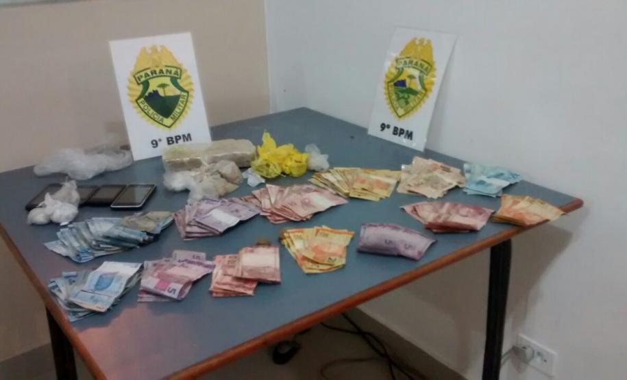 Mais de R$ 20 mil em drogas são apreendidas pela PM em Guaratuba; cinco são encaminhados