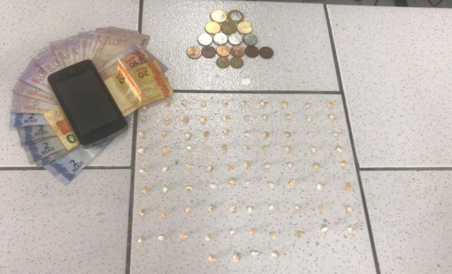 Polícia Militar aborda dupla em Guaratuba, Litoral do estado, e apreende crack e cocaína Polícia Militar aborda dupla em Guaratuba, Litoral do estado, e apreende crack e cocaína