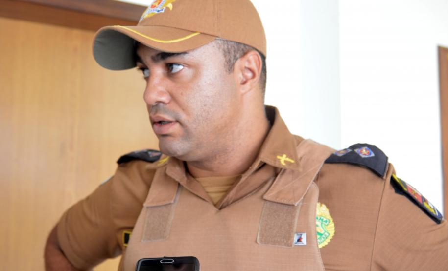 Suposto estelionatário que se passava por policial militar para vender anúncios é preso pela PM em Matinhos