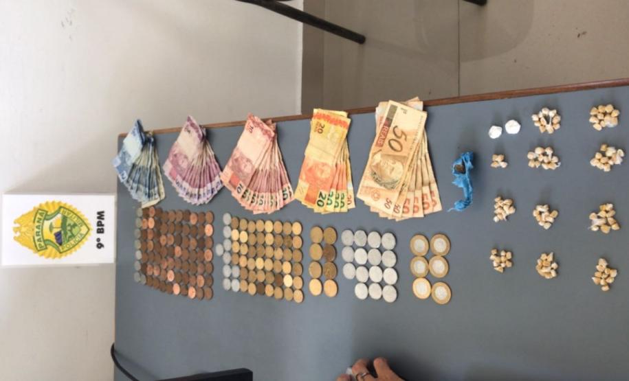 Durante abordagem no Litoral do Paraná, policiais militares encaminham dupla e apreendem drogas Durante abordagem no Litoral do Paraná, policiais militares encaminham dupla e apreendem drogas