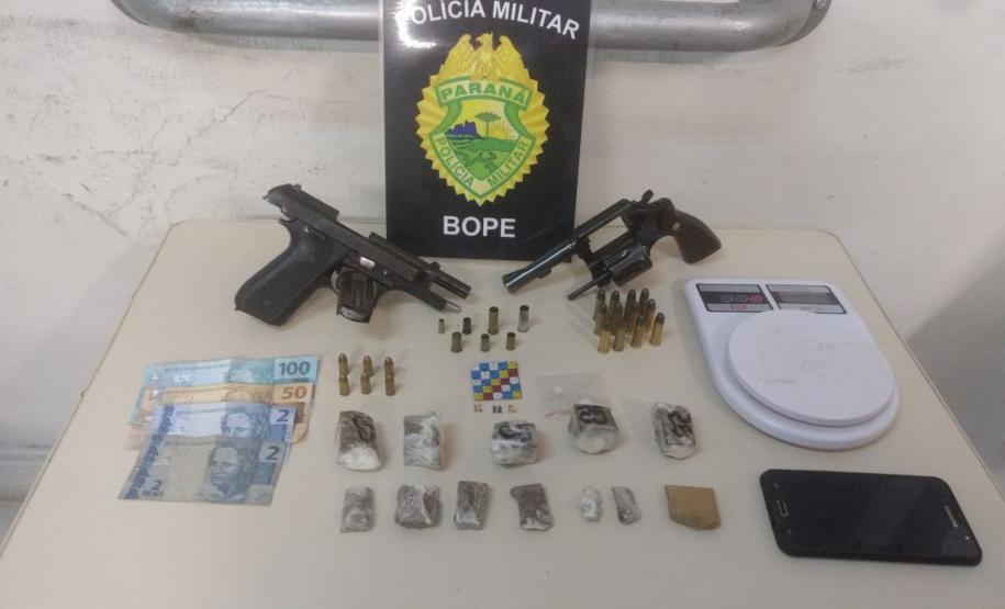 BOPE apreende armas de fogo, munições e drogas durante ação na Capital e RMC BOPE apreende armas de fogo, munições e drogas durante ação na Capital e RMC