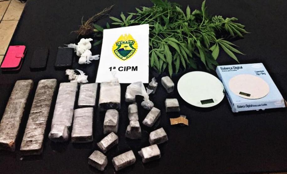 Cinco pessoas são presas durante ações distintas no Sudoeste do estado; drogas e roupas são apreendidas