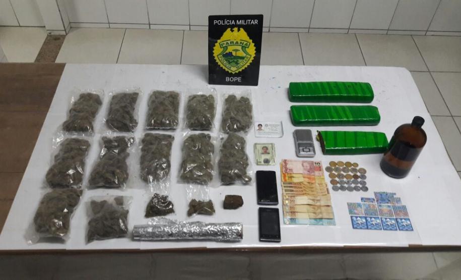 Em um dia, BOPE apreende drogas, colete balístico, munições de uso restrito e uma arma de fogo na Capital e RMC Em um dia, BOPE apreende drogas, colete balístico, munições de uso restrito e uma arma de fogo na Capital e RMC