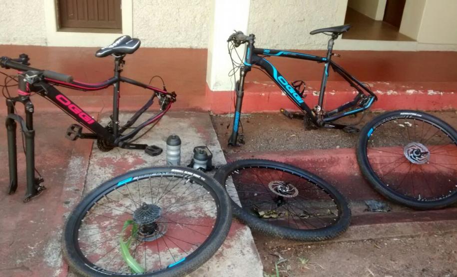 Caixas de cigarros e bicicletas furtadas são recuperadas pela Polícia Militar na região Noroeste do estado