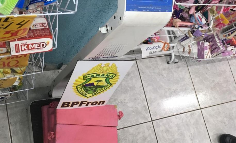 BPFron aborda ônibus e apreende mais de 16 quilos de maconha; duas mulheres são conduzidas