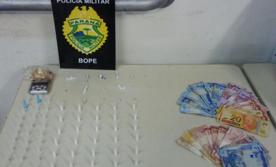 BOPE apreende crack, cocaína, maconha e dinheiro durante ações em Curitiba e RMC BOPE apreende crack, cocaína, maconha e dinheiro durante ações em Curitiba e RMC