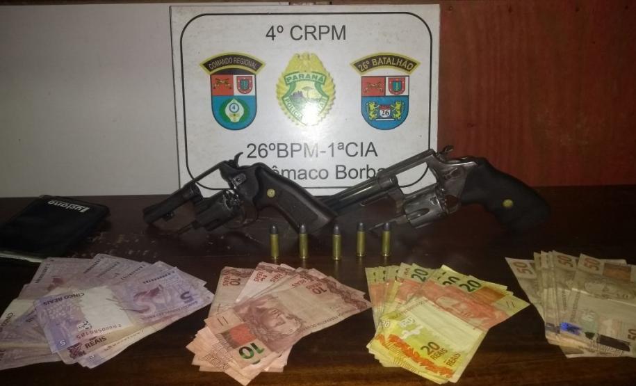 Caminhonete e dinheiro são recuperados e arma é apreendida pela PM em Telêmaco Borba (PR)