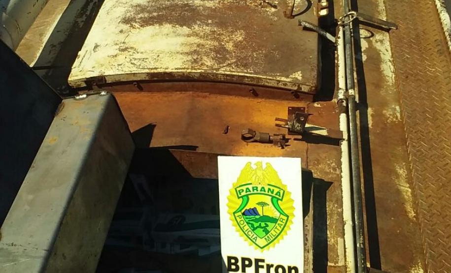 BPFron apreende 60 caixas de cigarros contrabandeados no lado de Itaipu