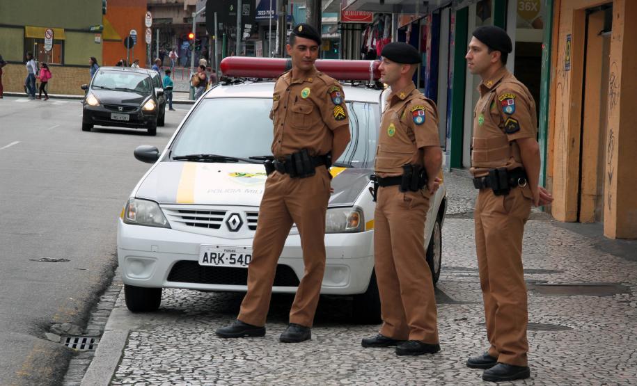 Curitiba, 16 de Fevereiro de 2018. Operação Polícia Militar e Prefeitura