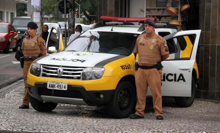 Curitiba, 16 de Fevereiro de 2018. Operação Polícia Militar e Prefeitura