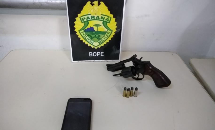 Revólver é apreendido e celular recuperado pelo BOPE após roubo em Curitiba (PR) Revólver é apreendido e celular recuperado pelo BOPE após roubo em Curitiba (PR)