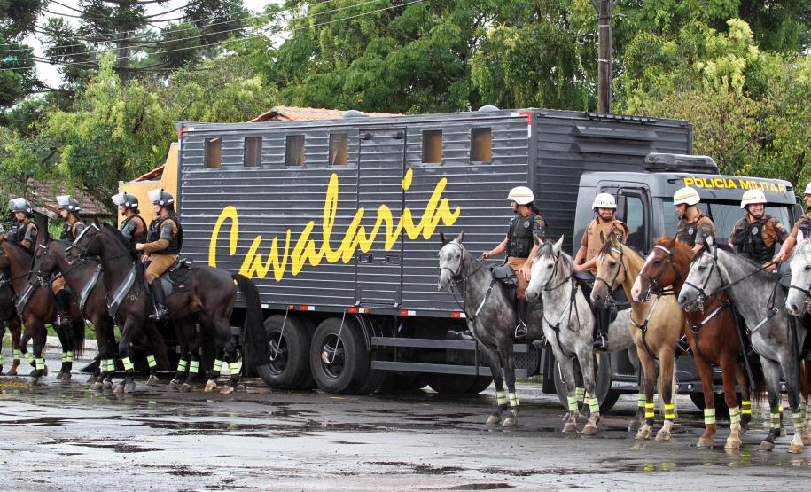 Curitiba, 16 de Fevereiro de 2018. Operação Polícia Militar e Prefeitura