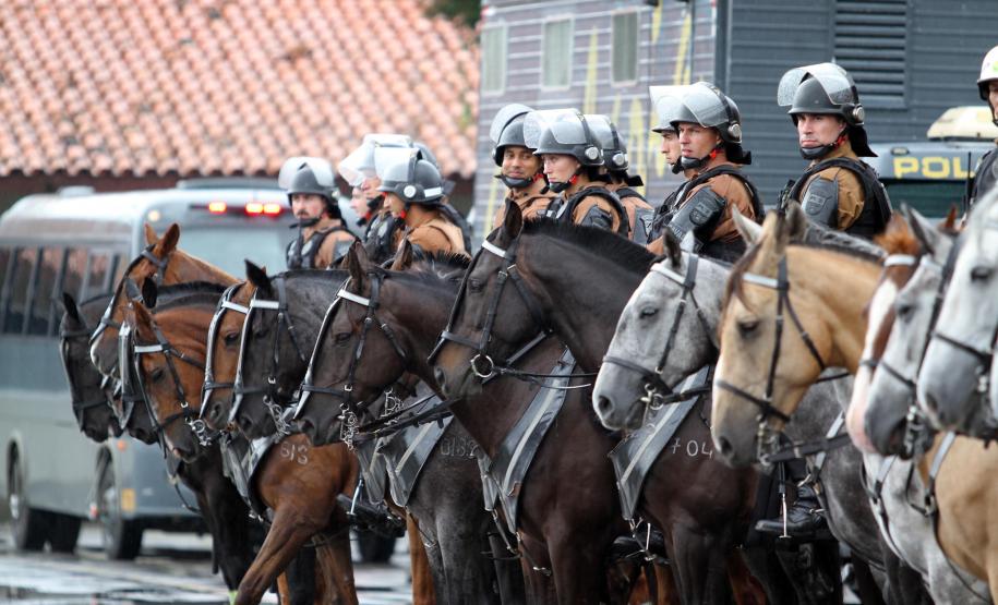 Curitiba, 16 de Fevereiro de 2018. Operação Polícia Militar e Prefeitura