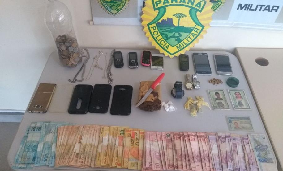 No Centro-Norte do estado, militares estaduais apreendem drogas, dinheiro, espoletas e objetos