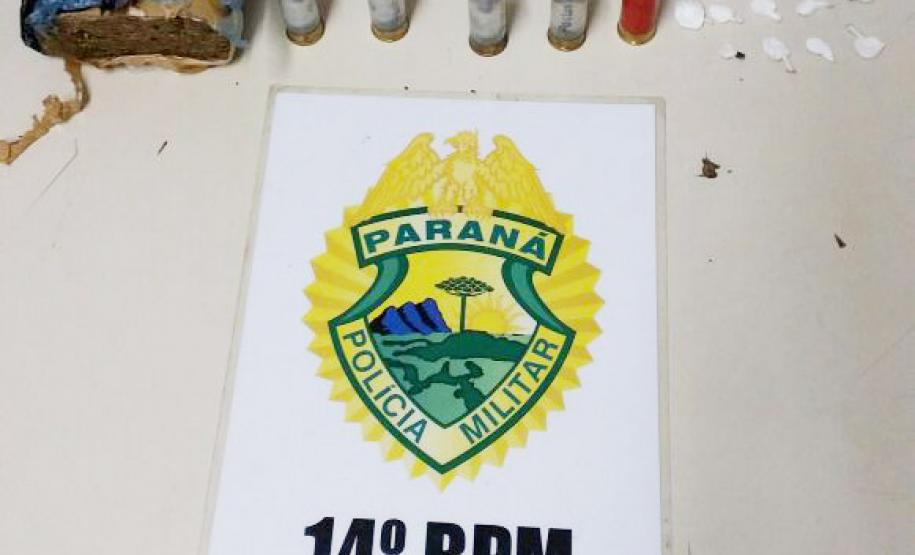 Drogas e munições são apreendidas pela PM na cidade de Foz do Iguaçu Drogas e munições são apreendidas pela PM na cidade de Foz do Iguaçu