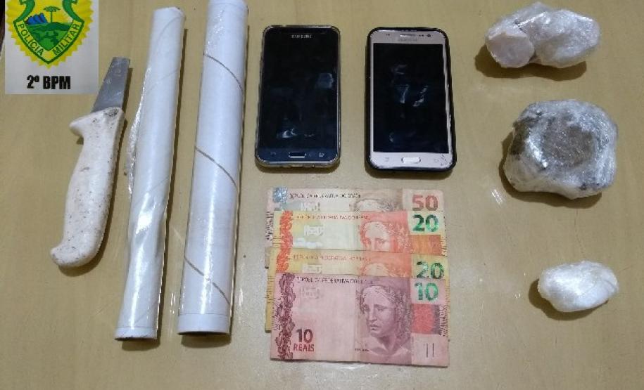 Polícia Militar encaminha três homens suspeitos de tráfico de drogas no Norte Pioneiro Polícia Militar encaminha três homens suspeitos de tráfico de drogas no Norte Pioneiro