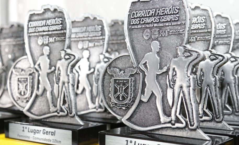 Mais de 900 pessoas participam da “Corrida Heróis dos Campos Gerais” em Ponta Grossa