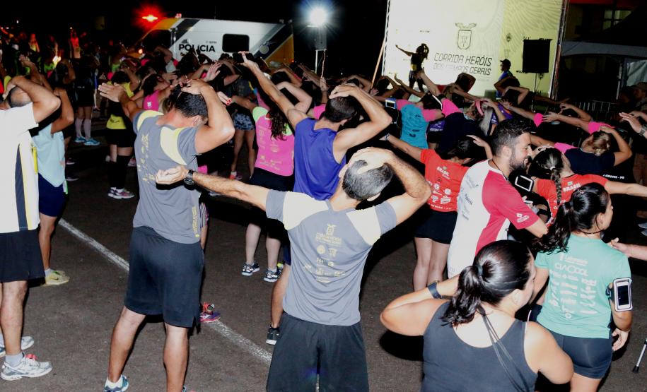 Mais de 900 pessoas participam da “Corrida Heróis dos Campos Gerais” em Ponta Grossa