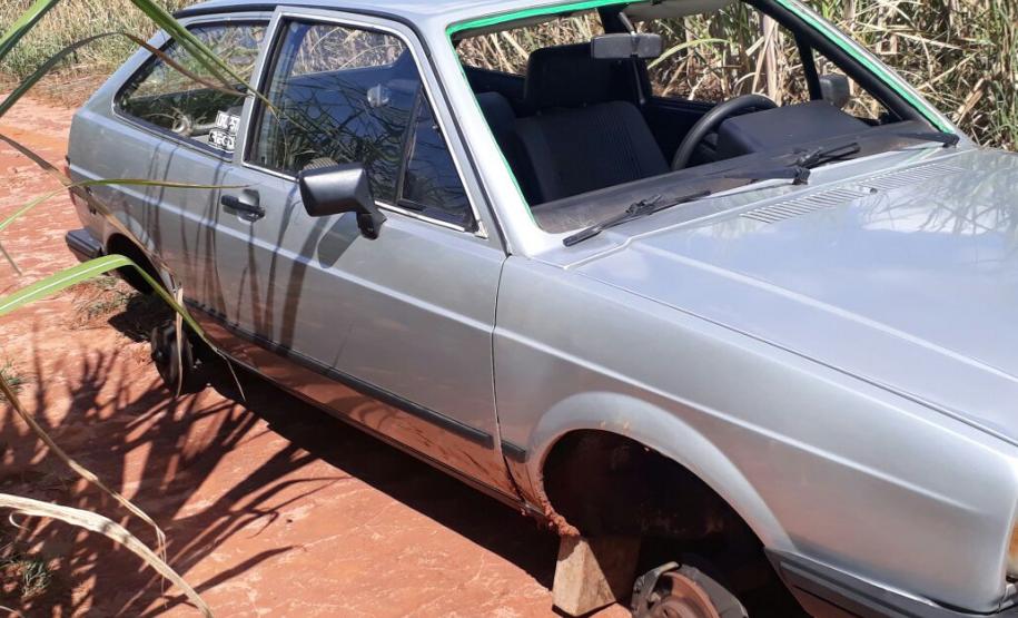 Policiais militares recuperam veículo na cidade de Cianorte (PR), no Noroeste do estado