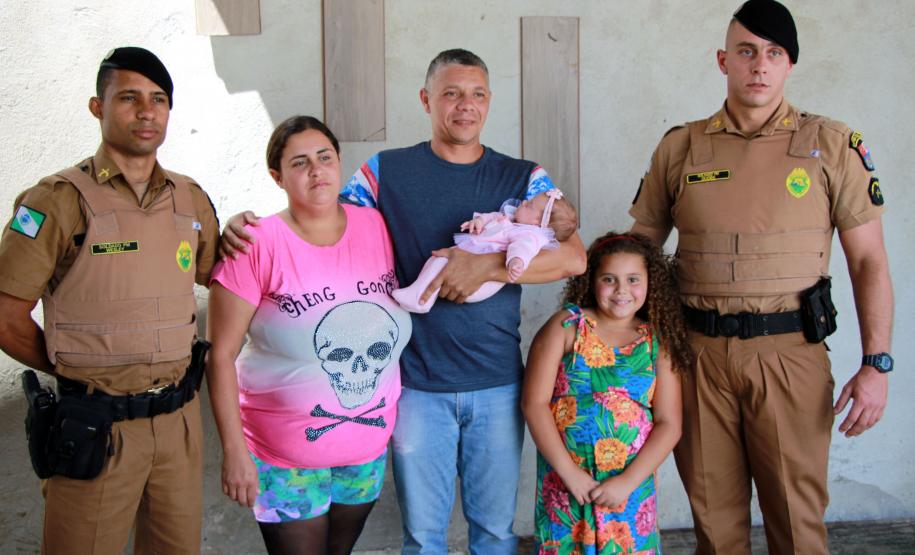 Curitiba, 09 de Março de 2018. Bebê de um mês é salva pela segunda vez e recebe visita de policiais militares em Curitiba.