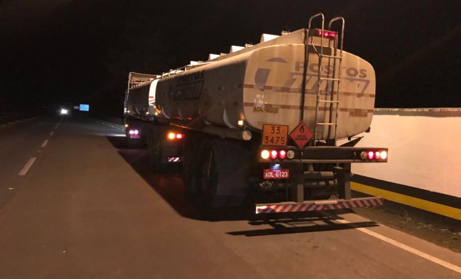 BPRv recupera carga de 45 mil litros de combustível na Lapa (PR) BPRv recupera carga de 45 mil litros de combustível na Lapa (PR)