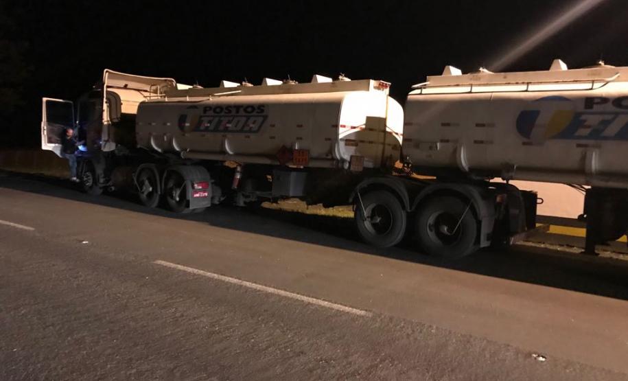 BPRv recupera carga de 45 mil litros de combustível na Lapa (PR) BPRv recupera carga de 45 mil litros de combustível na Lapa (PR)