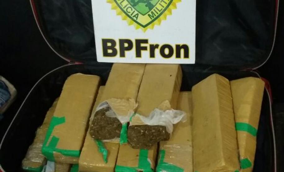 Na região Oeste do estado, BPFron apreende drogas e cigarros contrabandeados Na região Oeste do estado, BPFron apreende drogas e cigarros contrabandeados