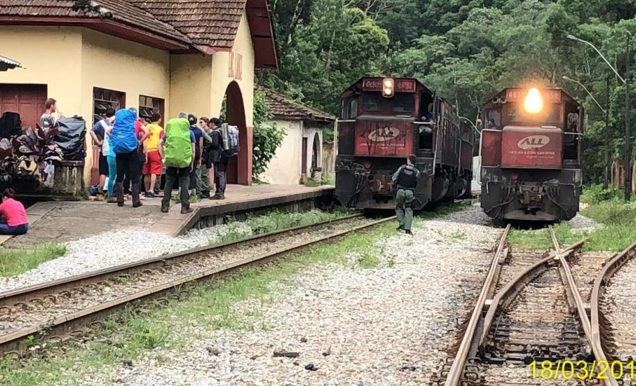 Aeronave do BPMOA faz resgate aeromédico no Pico do Marumbi, no Litoral do estado Aeronave do BPMOA faz resgate aeromédico no Pico do Marumbi, no Litoral do estado