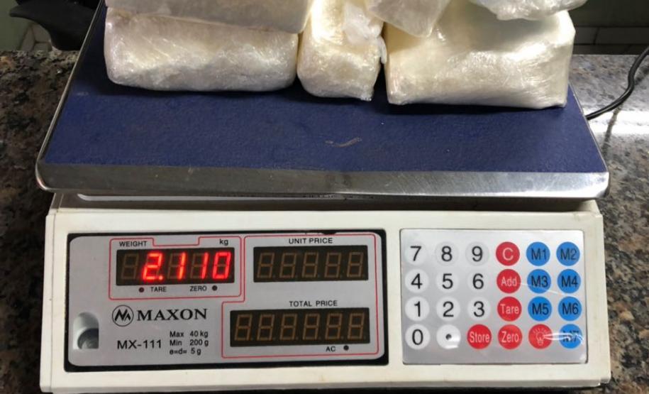 Taxi paraguaio é abordado na Ponte da Amizade e mais de dois quilos de cocaína são apreendidos pelo BPFron Taxi paraguaio é abordado na Ponte da Amizade e mais de dois quilos de cocaína são apreendidos pelo BPFron