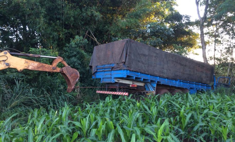 BPFron apreende carga de cigarros contrabandeados do Paraguai avaliada em R$ 1 milhão de reais, no Oeste do estado BPFron apreende carga de cigarros contrabandeados do Paraguai avaliada em R$ 1 milhão de reais, no Oeste do estado