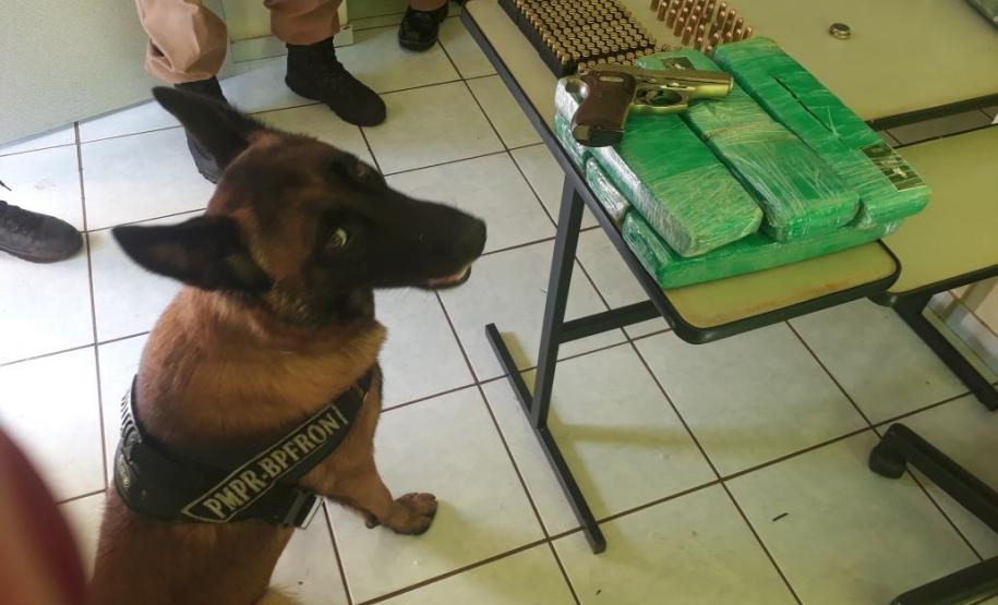 Na região de Fronteira, BPFron apreende munições, arma de fogo e mais de 7 quilos de haxixe Na região de Fronteira, BPFron apreende munições, arma de fogo e mais de 7 quilos de haxixe