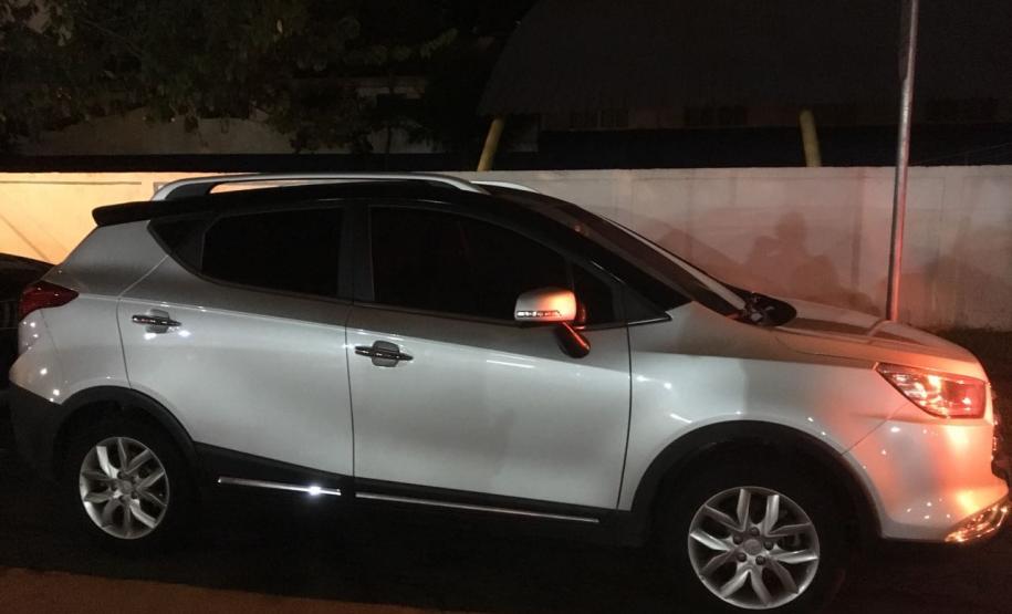 Ao atender ocorrências distintas, batalhão da PM apreende duas armas de fogo e recupera três veículos