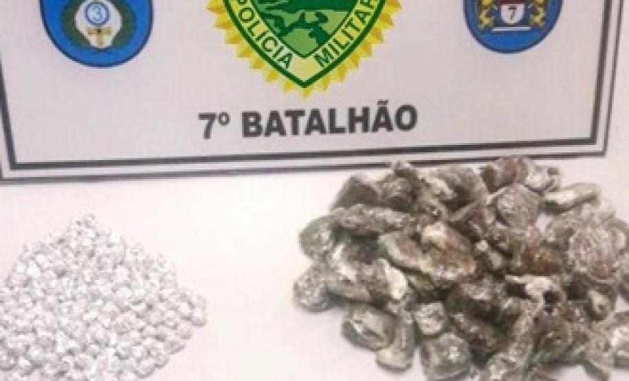 Durante o cumprimento de Mandado de Busca e Apreensão, PM localiza suspeito e apreende drogas no Noroeste do estado Durante o cumprimento de Mandado de Busca e Apreensão, PM localiza suspeito e apreende drogas no Noroeste do estado