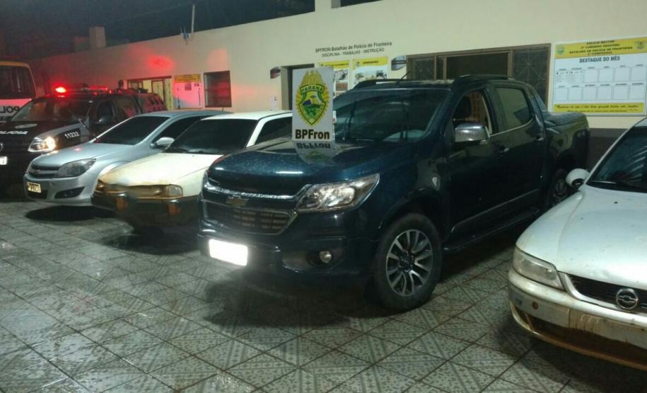 No Oeste do PR, BPFron apreende cigarros e munições em ações nas cidades de Cascavel e Guaíra