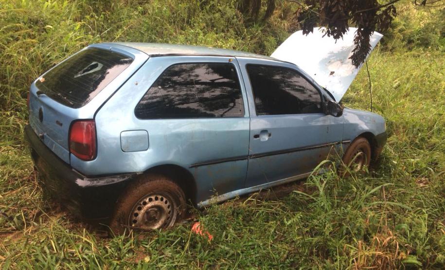 Carro furtado é recuperado e arma de fogo apreendida pela PM no Sudoeste do PR