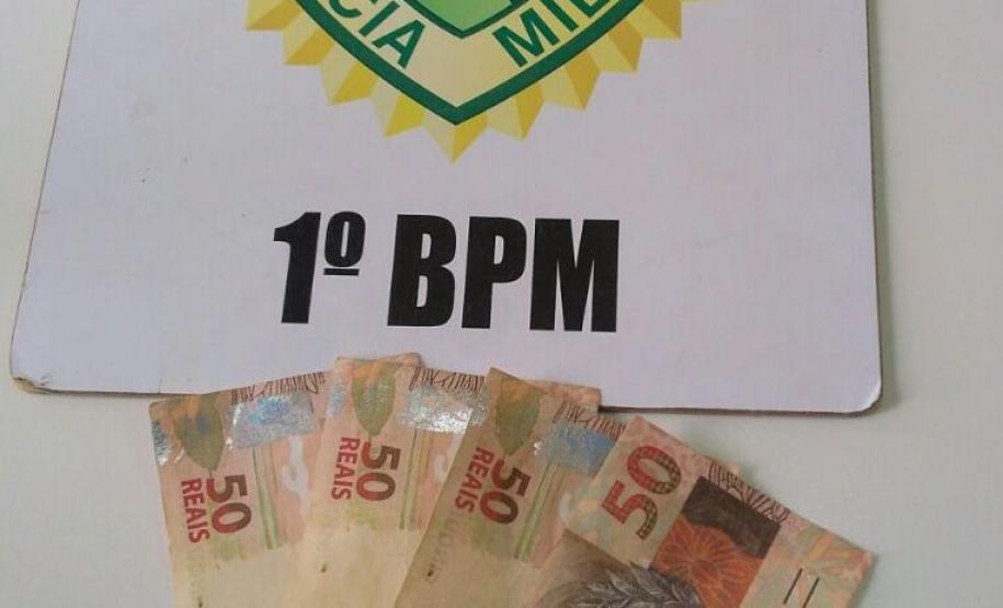 Dois homens são encaminhados e dinheiro falso é apreendido pela PM em Castro, nos Campos Gerais Dois homens são encaminhados e dinheiro falso é apreendido pela PM em Castro, nos Campos Gerais
