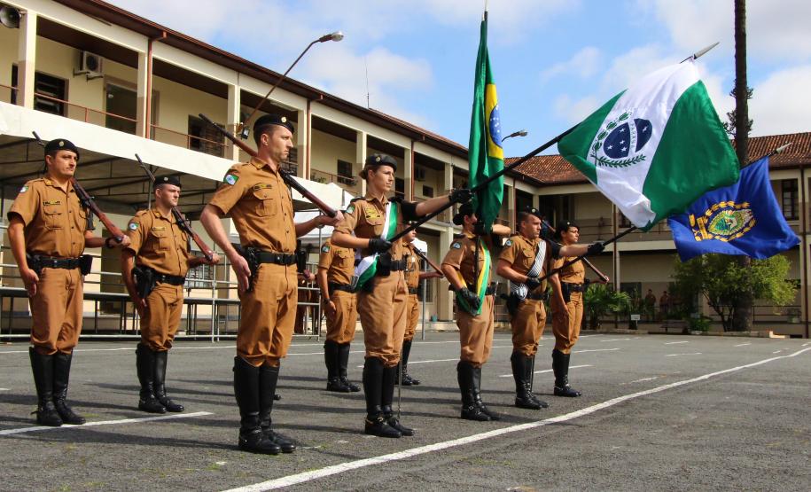Medalhas de Mérito são entregues a policiais militares e autoridades civis durante solenidade em Curitiba Curitiba, 05 de abril de 2018. Entrega de Medalhas do 1º CRPM