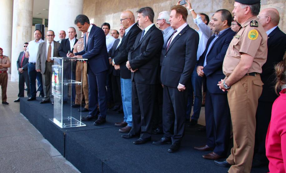 Curitiba, 05 de Abril de 2018. Governador entrega novas viaturas em frente ao Palacio Iguaçu.