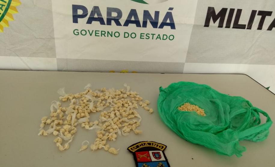Veículo é recuperado e 273 pedras de crack são apreendidas pela PM em Londrina