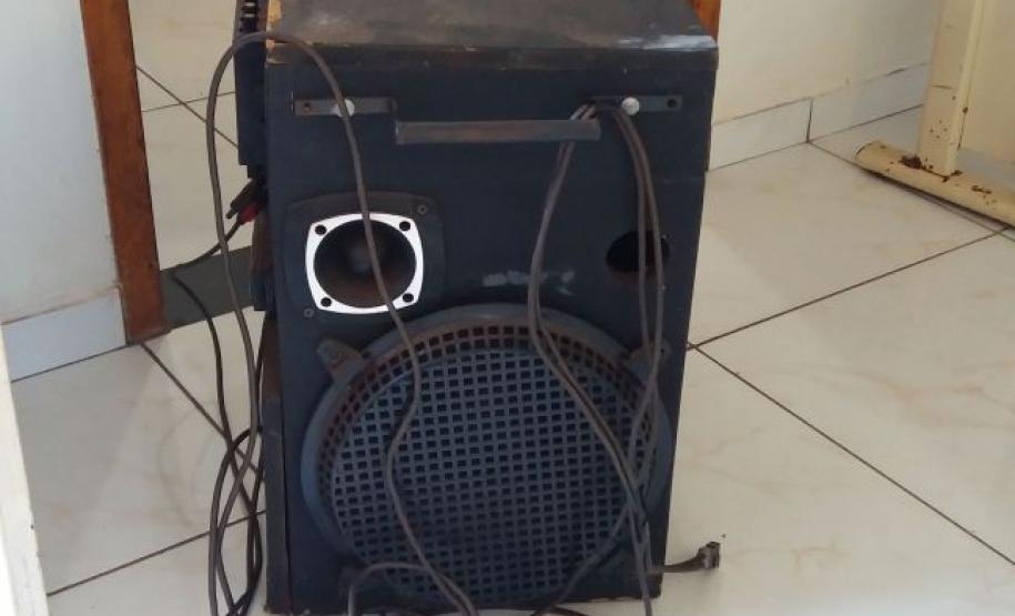 Policiais militares encaminham quatro pessoas, recuperam dois veículos e apreendem drogas no Oeste do estado Policiais militares encaminham quatro pessoas, recuperam dois veículos e apreendem drogas no Oeste do estado