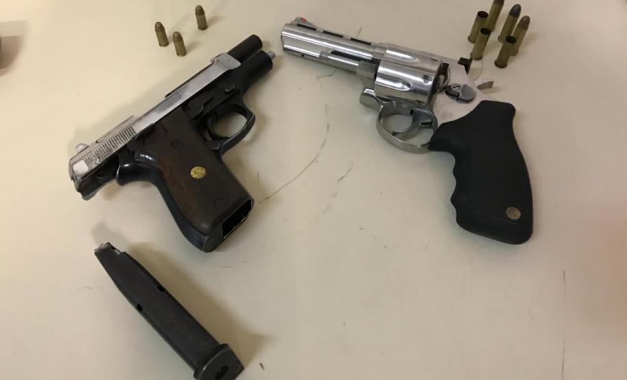 Polícia Militar apreende apreenderam 1,5 quilo de maconha e duas armas de fogo em abordagens distintas na Capital do estado Polícia Militar apreende apreenderam 1,5 quilo de maconha e duas armas de fogo em abordagens distintas na Capital do estado