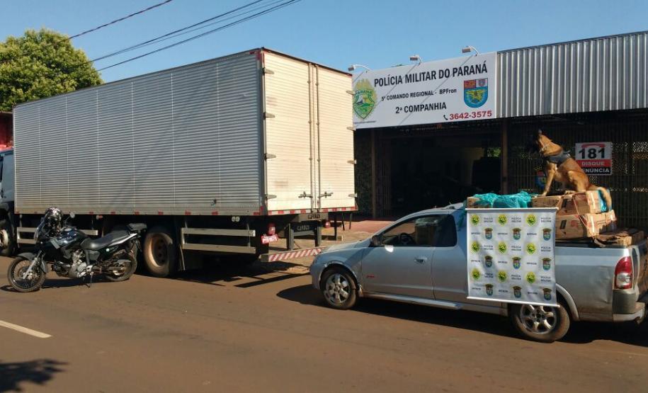 Carga de 60 mil pacotes de cigarros apreendidos pelo BPFron em Francisco Alves (PR) Carga de 60 mil pacotes de cigarros apreendidos pelo BPFron em Francisco Alves (PR)