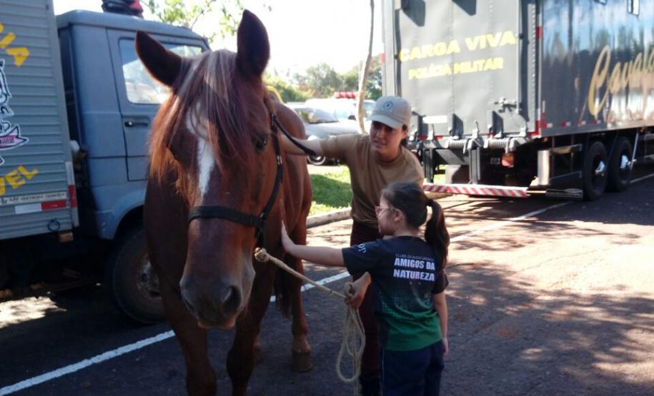 Crianças fazem visita a Batalhão da PM em Cascavel (PR), Oeste do estado Crianças fazem visita a Batalhão da PM em Cascavel (PR), Oeste do estado
