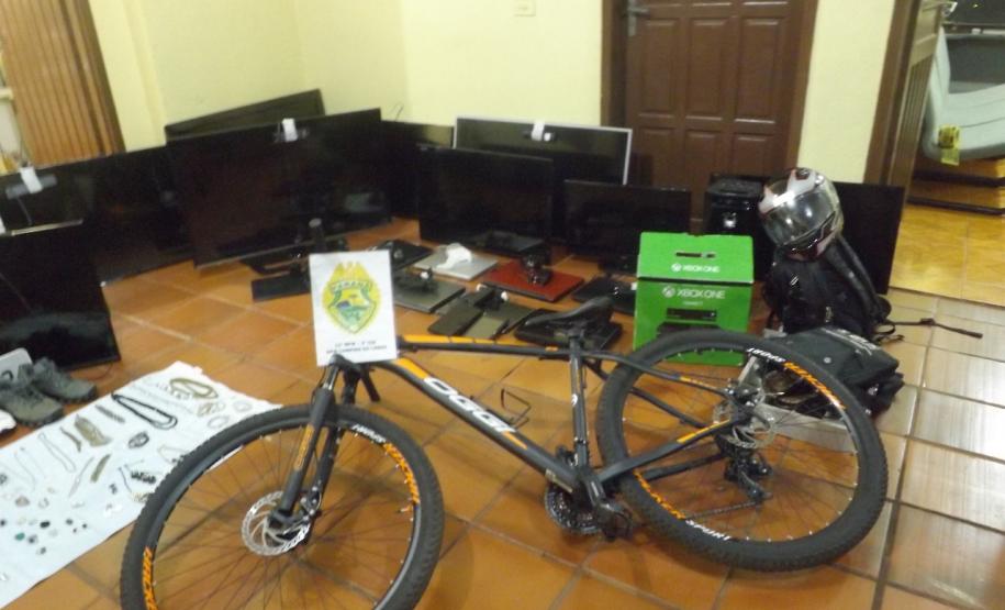 PM encaminha trio suspeito de envolvimento em furtos a residência no Noroeste do estado